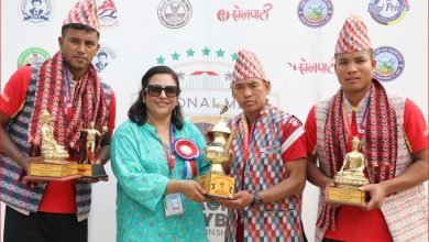 Photo of आर्मीलाई राष्ट्रिय पुरुष वीच भलिबलको उपाधि