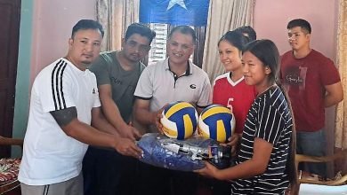 Photo of यूवा संघ बागलुङद्वारा महिला भलिबल खेलाडीलाई खेल सामाग्री हस्तान्तरण