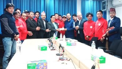 Photo of घाइते खेलाडी वोहराको उपचारार्थ एट टु नाईन एफसीको सहयोग