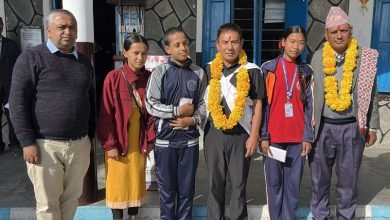 Photo of ओलम्पियन गुरुङले वितरण गरे कास्कीका चार विद्यालयमा छात्रवृत्ति