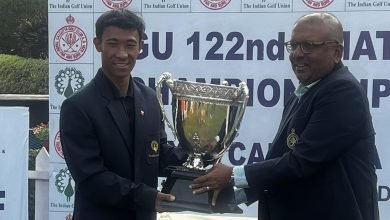 Photo of सुवासलाई भारतमा उपाधि, भारतमा गल्फ उपाधि जित्ने पहिलो नेपाली गल्फर