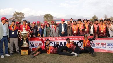 Photo of आर्मीलाई हराउँदै मधेश प्रदेशले जित्यो केपी ओली कपको उपाधि