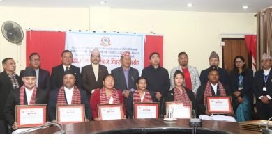 Photo of बक्सिङ र क्रिकेट खेलाडीहरु पुरस्कृत