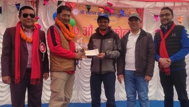 Photo of अग्रज फोटो पत्रकार रन्जितद्वारा मञ्चको अक्षकोषका लागि रकम हस्तान्तरण