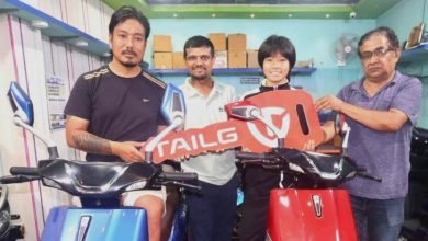 Photo of पोखरा स्पोर्टस् अवार्ड : वर्ष खेलाडी सुस्मिता र अर्जुनलाई स्कुटर हस्तान्तरण