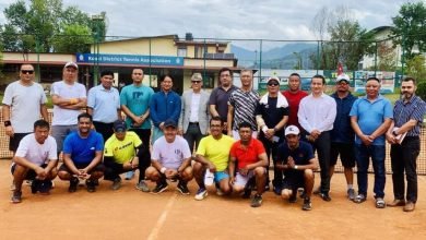 Photo of गण्डकी प्रदेश सरकारका खेलकुद मन्त्री थापा टेनिस कम्प्लेक्समा