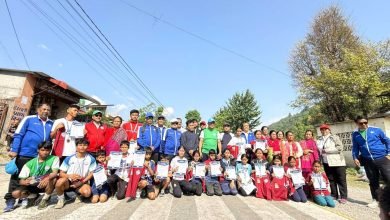 Photo of मासिक ५ किमि दौडमा एन्जिला र मनिष  बिजेता