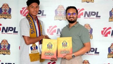 Photo of यू-१६ राष्ट्रिय टिमका रावललाई सुदूरपश्चिम रोयल्सको एक लाख सहयोग