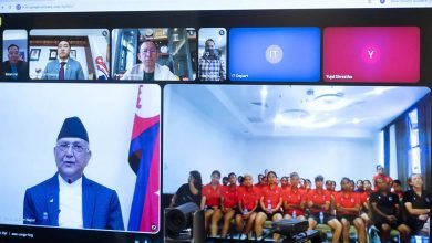 Photo of जितका लागि नेपाली महिला फुटबल टिमलाई प्रधानमन्त्रीको शुभकामना