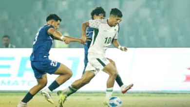 Photo of नेपाल र बंगलादेशबीचको मैत्रीपूर्ण खेल २-२ गोलको बराबरीमा रोकियो