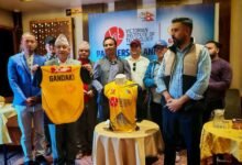 Photo of गण्डकी क्रिकेट टोलीको खेल पोशाक अनावरण, पोखरा कप क्रिकेट च्याम्पियनसिप गर्ने मेयर आचार्यको घोषणा